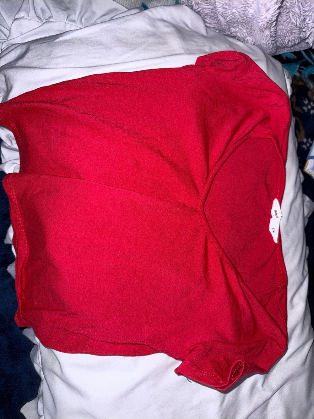 Bluenotes Women's Red V-Neck Pullover